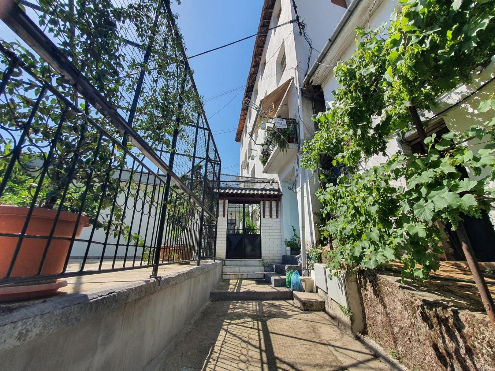 Hida Guest House Gjirokastër Exterior foto